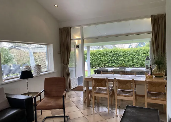 Lovely With Garden * Sint Maartensvlotbrug