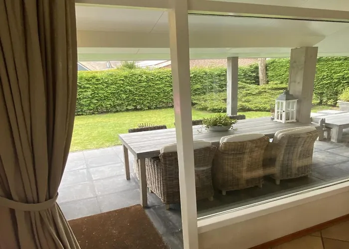 Lovely With Garden Feriehus