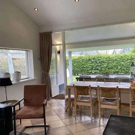 Lovely With Garden * Sint Maartensvlotbrug