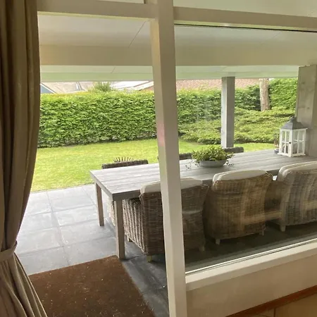 Lovely With Garden Semesterbostad