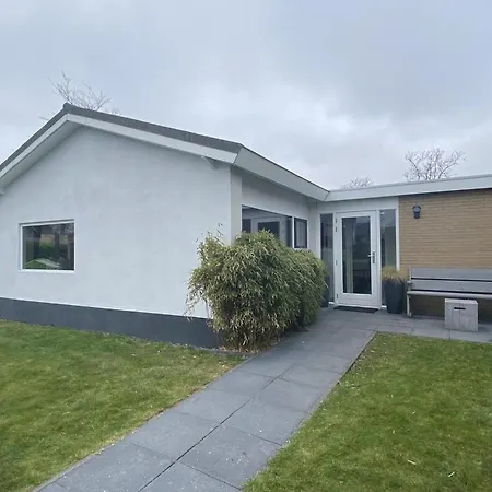 Lovely With Garden * Sint Maartensvlotbrug