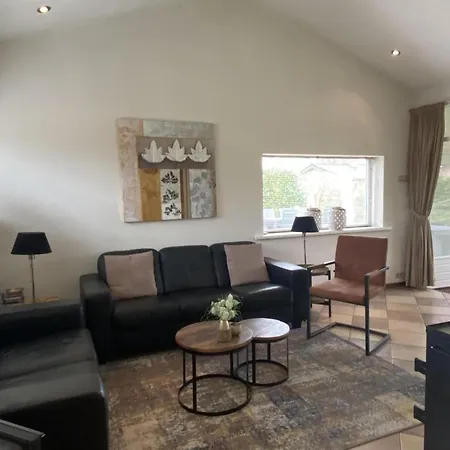 Lovely With Garden Semesterbostad Sint Maartensvlotbrug