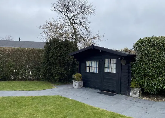 Lovely With Garden * Sint Maartensvlotbrug