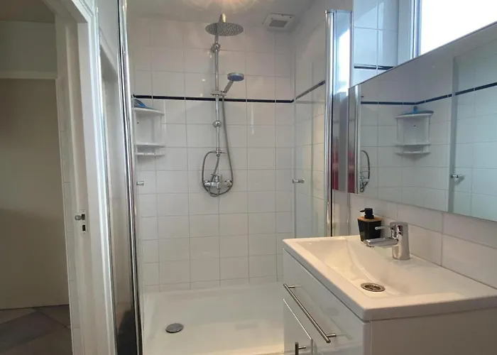 Nyaraló Lovely With Garden Sint Maartensvlotbrug